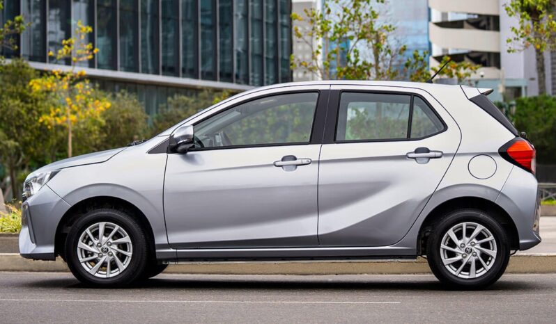Toyota Agya: Base Manual lleno