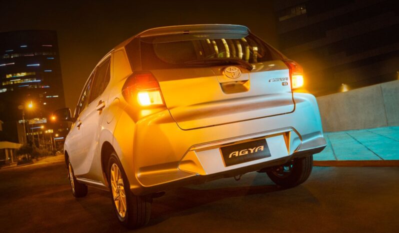 Toyota Agya: Base Manual lleno
