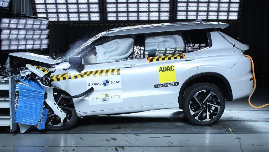 Mitsubishi Outlander PHEV: Prueba de choque
