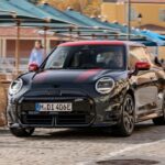 El nuevo Mini Cooper SE JCW