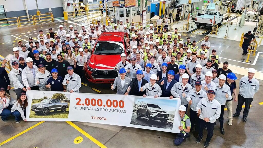 La Toyota Hilux para América Latina se produce en Zárate, Argentina - Desde 1997