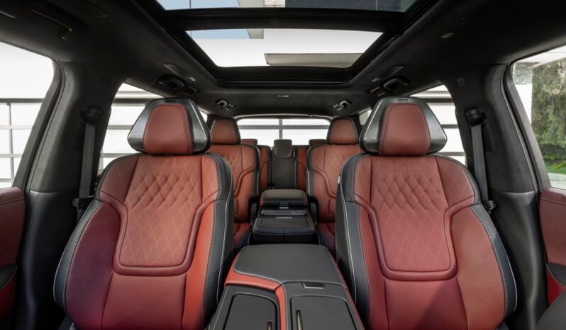 Infiniti QX80 lleno