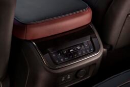 Infiniti QX80 lleno