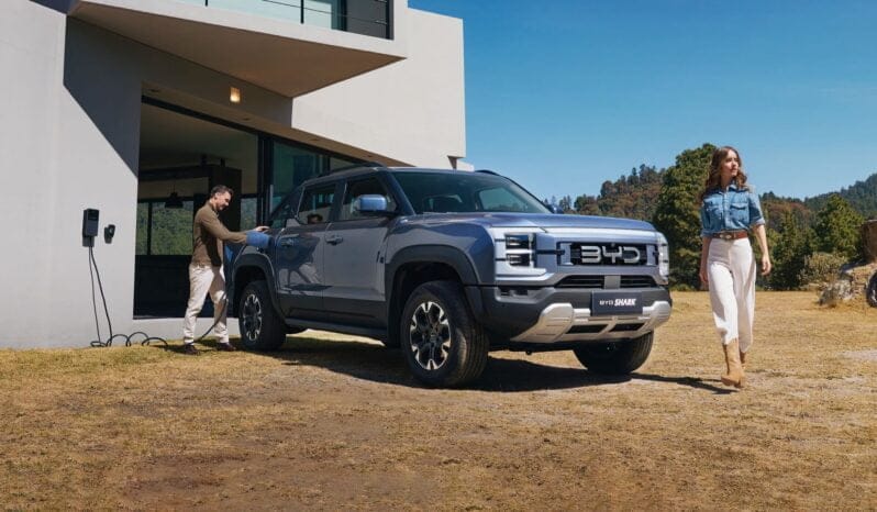 BYD Shark: Pickup híbrida enchufable lleno