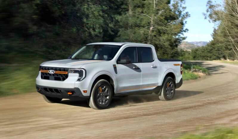 Ford Maverick: Tremor lleno