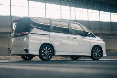 Toyota Voxy: Exterior