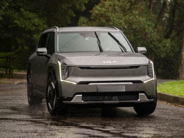 El buque insignia de Kia llegó a Panamá, un SUV eléctrico de tres filas y hasta 490 km de autonomía