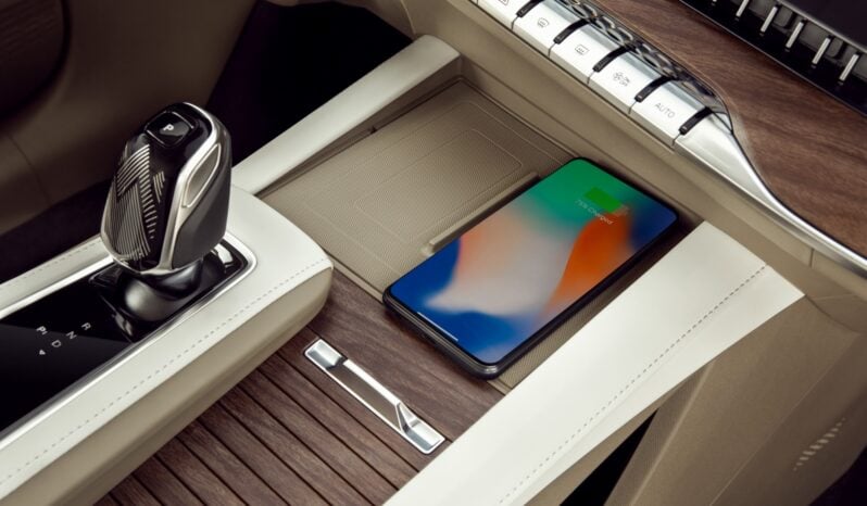 MG RX9: Luxury lleno