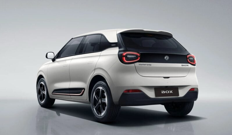 Dongfeng Nammi 01: 330 Air lleno