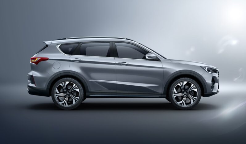 Jetour X70: Signature lleno