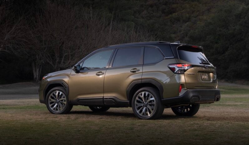 Subaru Forester: Limited lleno
