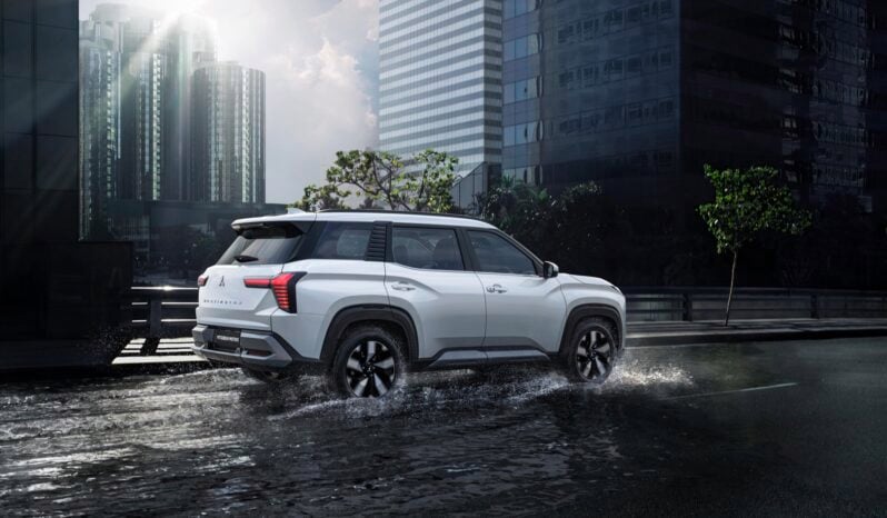 Mitsubishi Destinator: P-Line lleno