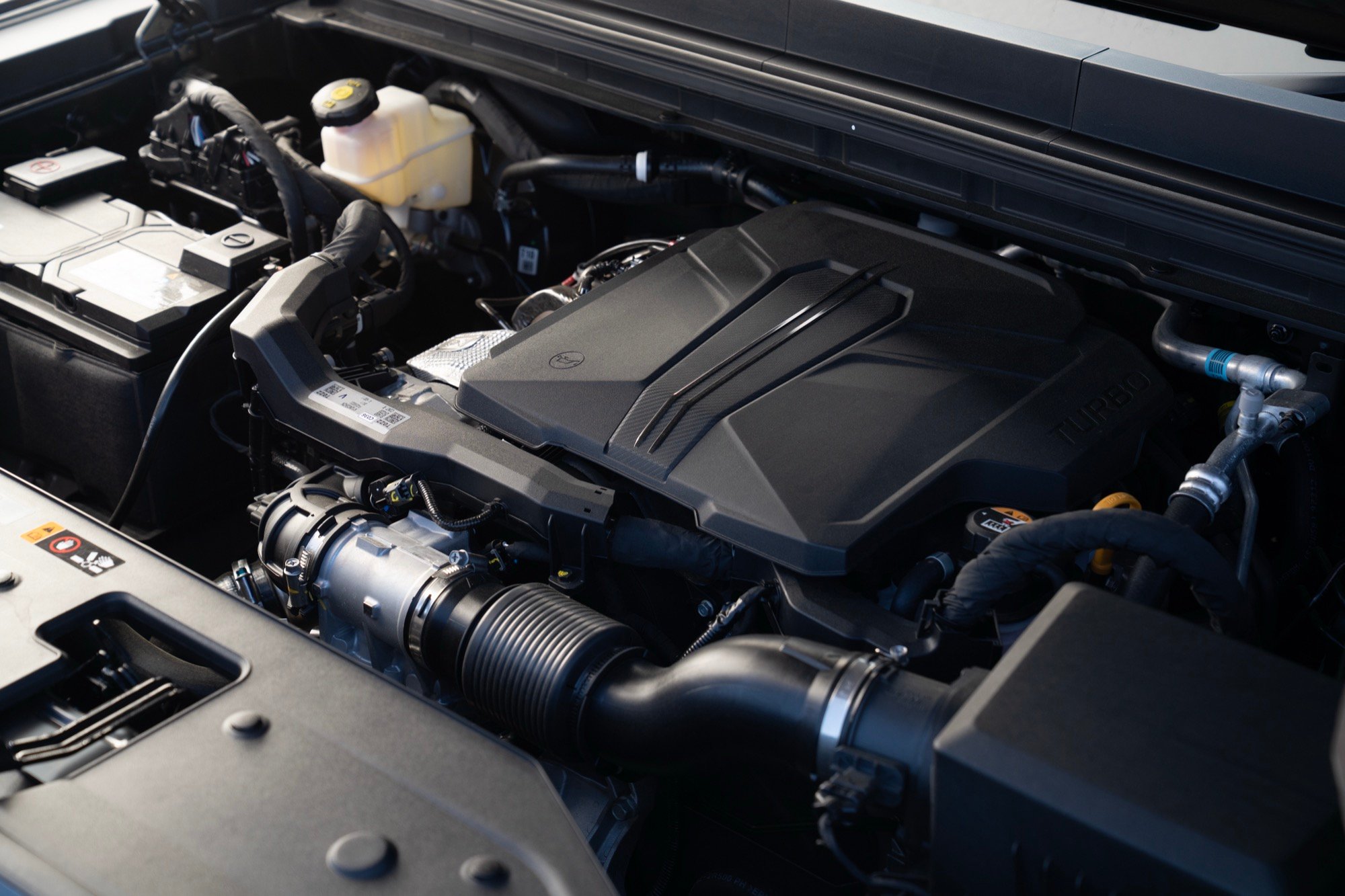 Kia Tasman: Motor