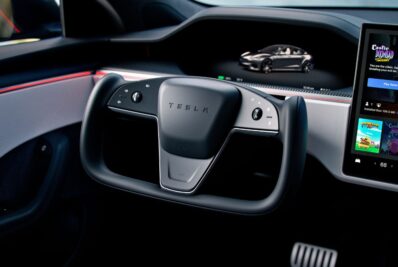 China prohibirá los volantes tipo yoke: Exterior