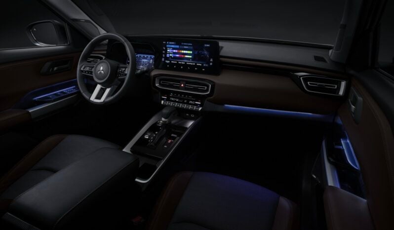 Mitsubishi Destinator: P-Line lleno