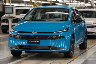 Nissan ya produce el nuevo Versa en México: Exterior