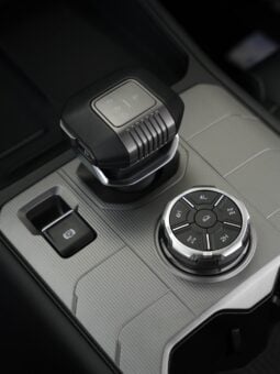 Rely R8: Luxury lleno